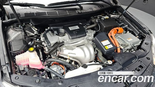 Toyota New 캠리 гибрид LE, 2017 6