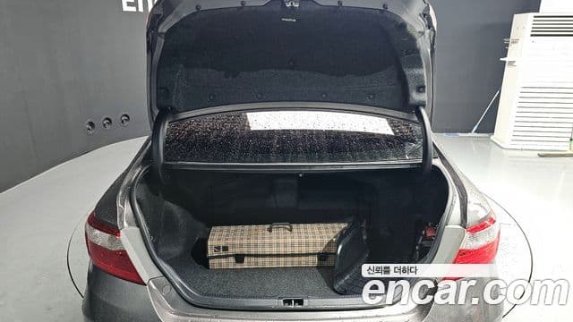 Toyota New 캠리 гибрид LE, 2017 20