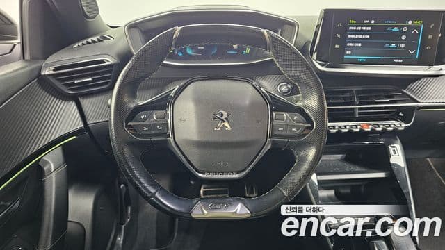 Peugeot e-2008 2세대 EV GT Line, 2021 13
