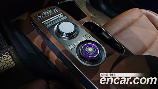 Genesis GV70, 2021 9