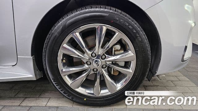 Kia The / новый New Carnival Special, 2020 все фото