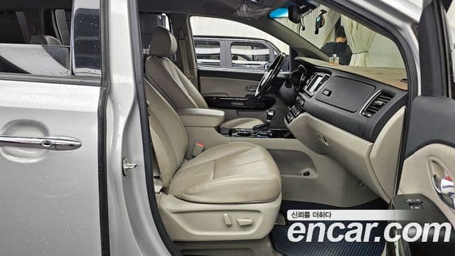 Kia The / новый New Carnival Special, 2020 11