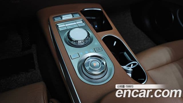 Genesis GV70, 2021 9