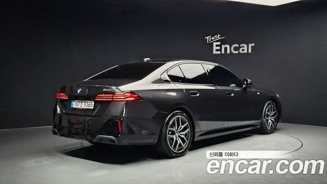 BMW 5시리즈 (G60) 520i M Sport, 2025 2