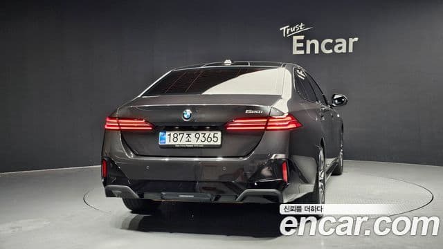 BMW 5시리즈 (G60) 520i M Sport, 2025 4