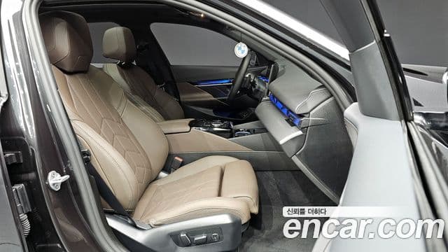 BMW 5시리즈 (G60) 520i M Sport, 2025 10