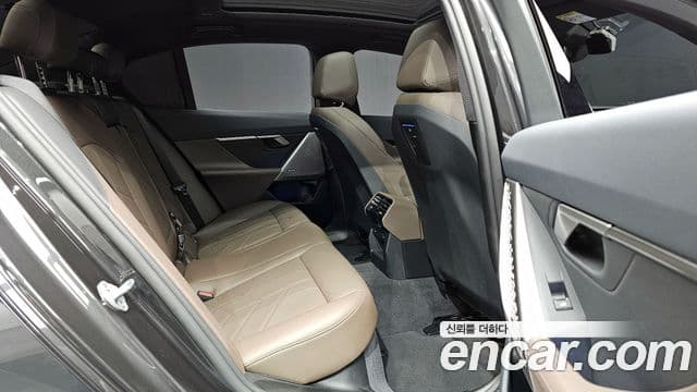 BMW 5시리즈 (G60) 520i M Sport, 2025 11