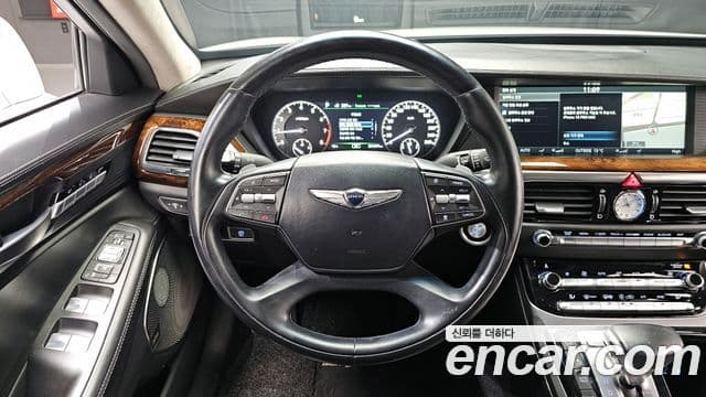 Genesis EQ900 Prestige, 2017 13