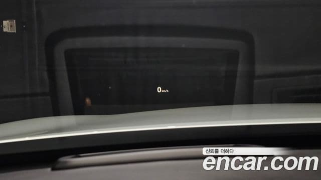 Genesis EQ900 Prestige, 2017 17