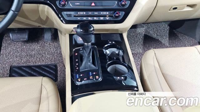 Kia All New Carnival Noblesse, 2016 9