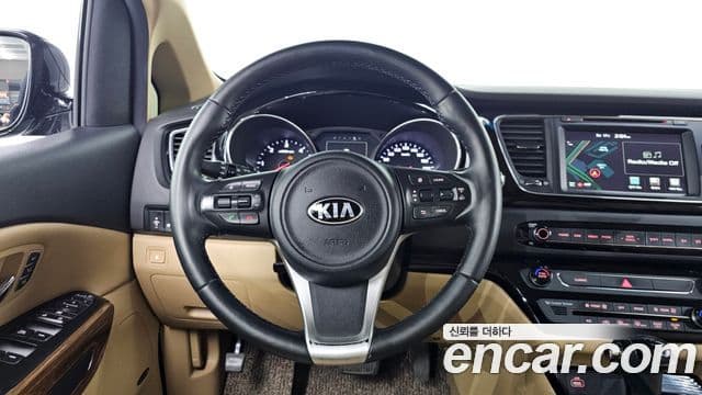 Kia All New Carnival Noblesse, 2016 13