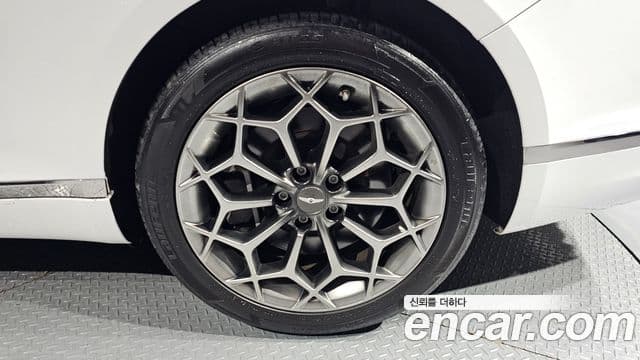 Genesis G80 (RG3) бензин 3.5 турбо AWD, 2022 все фото