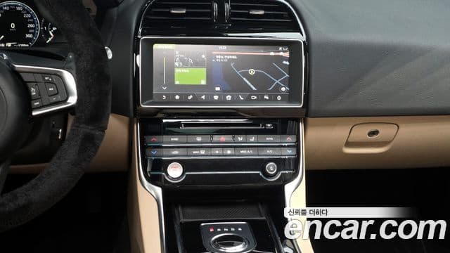 Jaguar XE Prestige, 2018 14