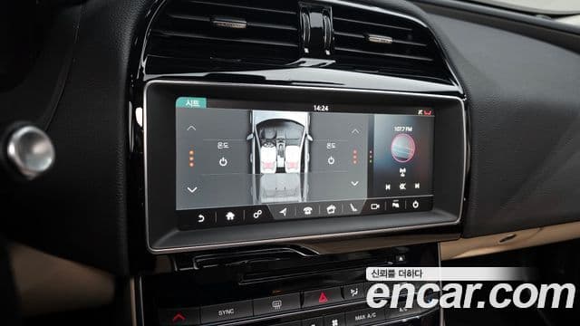 Jaguar XE Prestige, 2018 16