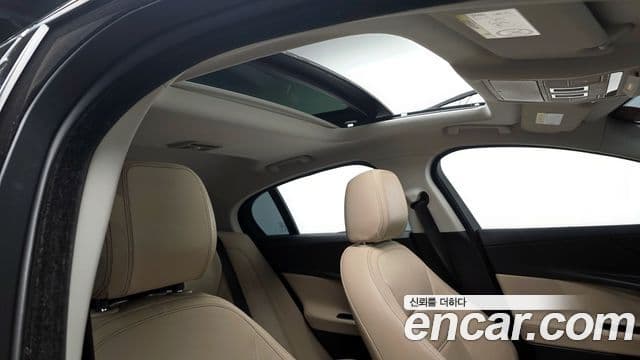 Jaguar XE Prestige, 2018 17