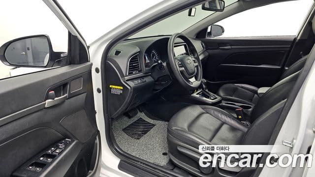 Hyundai Avante AD 1.6 GDI Value Plus, 2018 10