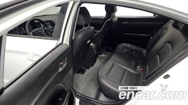 Hyundai Avante AD 1.6 GDI Value Plus, 2018 11