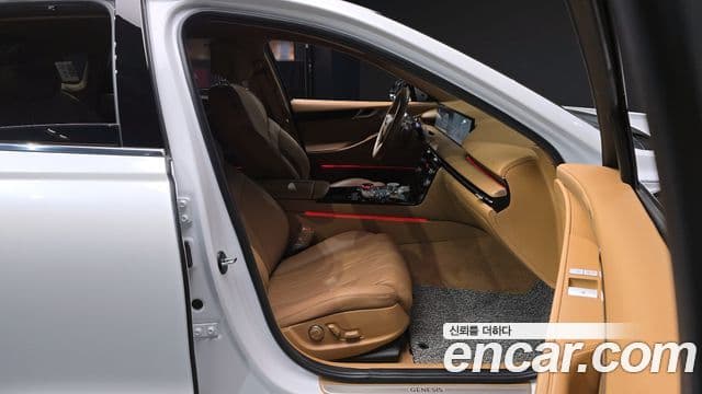 Genesis G80 (RG3) бензин 2.5 турбо AWD, 2025 11