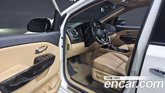 Kia The / новый New Carnival Special, 2019 11