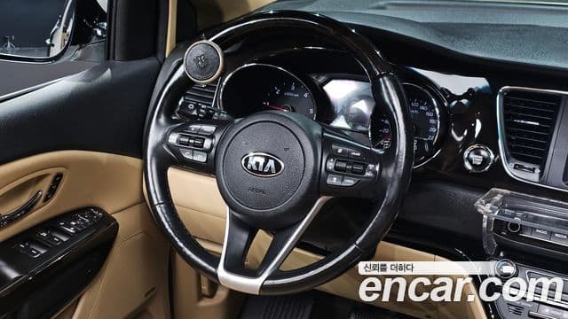 Kia The / новый New Carnival Special, 2019 13