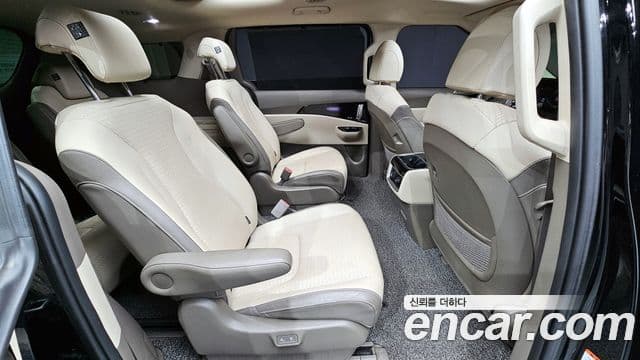Kia Carnival 4세대 Signature, 2022 11