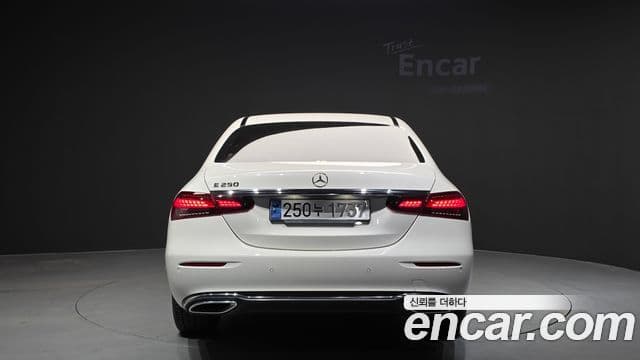Mercedes-Benz E-класс W213 Exclusive, 2022 4