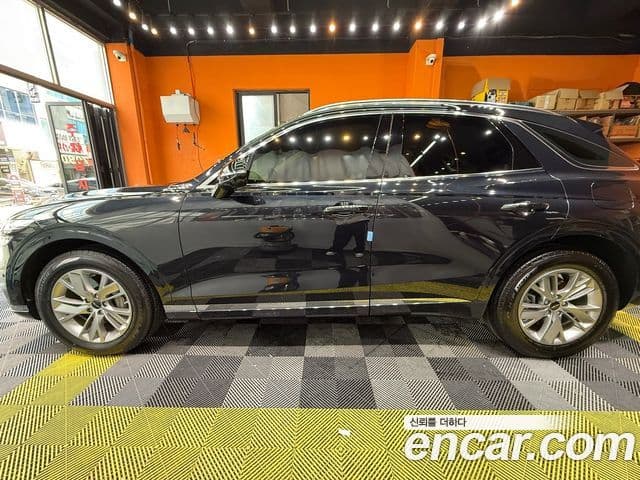 Genesis GV70, 2025 4