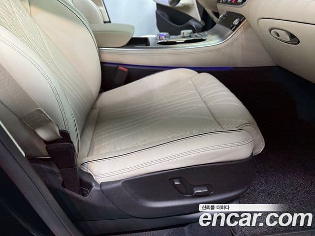 Genesis GV70, 2025 9