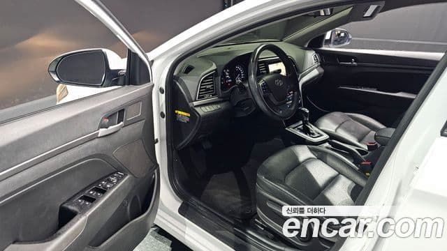 Hyundai Avante AD 1.6 LPI Style(арендный автомобиль), 2017 12