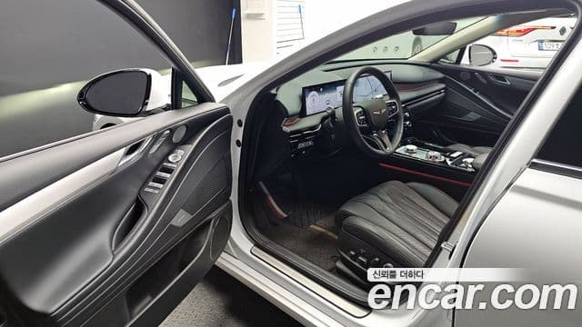 Genesis G80 (RG3) бензин 2.5 турбо AWD, 2026 10