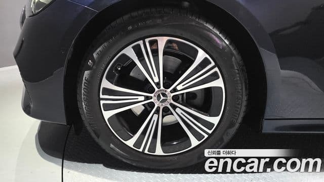 Mercedes-Benz E-класс W214 Avantgarde, 2024 все фото