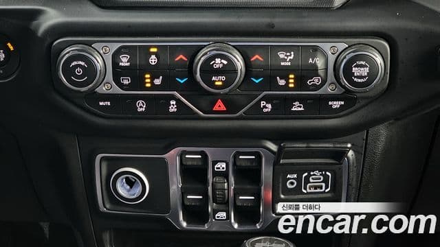 Jeep Wrangler (JL) 2.0 Overland 4도어, 2021 17