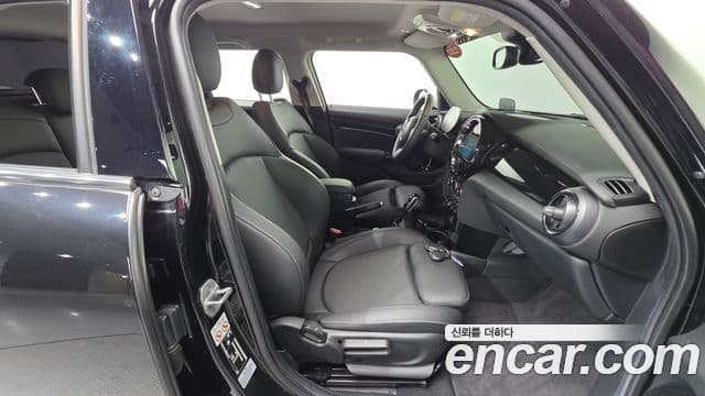 Mini Cooper 3세대, 2023 10