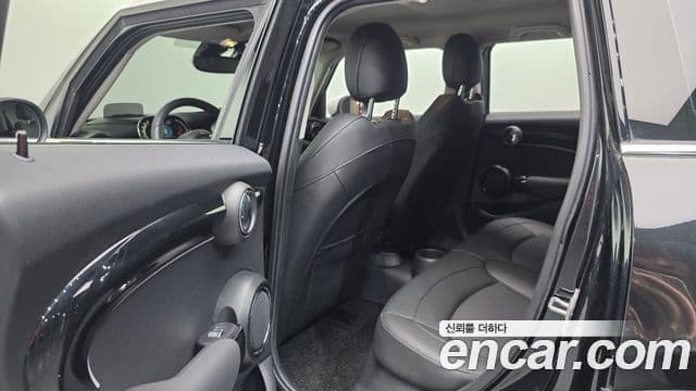 Mini Cooper 3세대, 2023 18