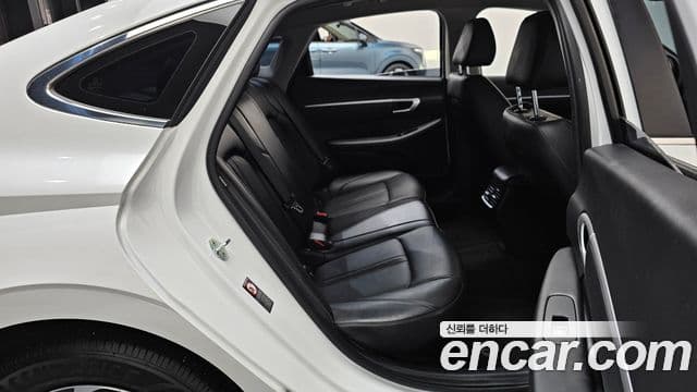 Hyundai Sonata гибрид (DN8) Modern, 2022 12