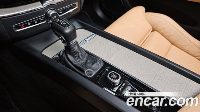 Volvo XC60 2세대 T6 Inscription, 2018 9