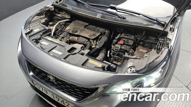 Peugeot 3008 2세대 1.6 BlueHDi Allure, 2018 6