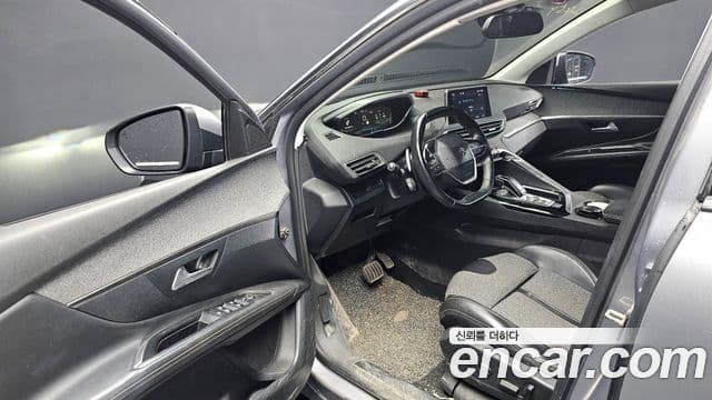 Peugeot 3008 2세대 1.6 BlueHDi Allure, 2018 11