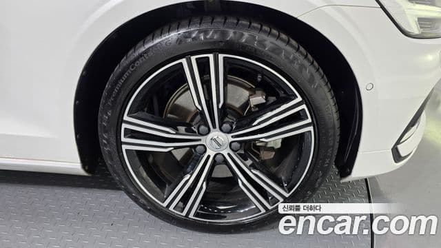 Volvo S60 3세대 B5 Inscription, 2021 все фото