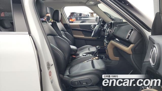 Mini Cooper D Countryman 2세대, 2017 11