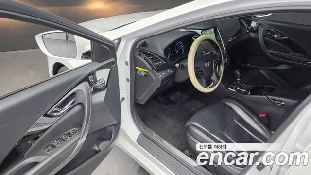 Hyundai Grandeur HG гибрид Premium, 2015 10