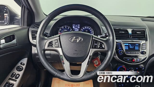 Hyundai Accent(новый кузов / новое поколение) Modern, 2016 16
