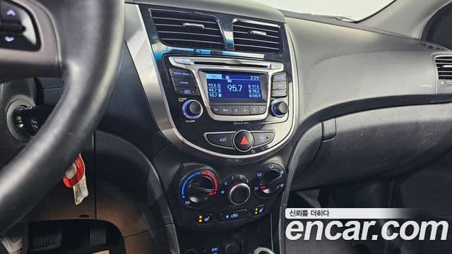 Hyundai Accent(новый кузов / новое поколение) Modern, 2016 17