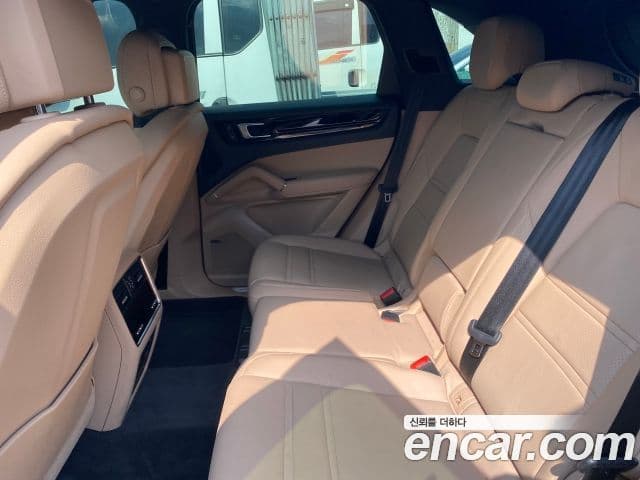 Porsche Cayenne (PO536), 2023 6