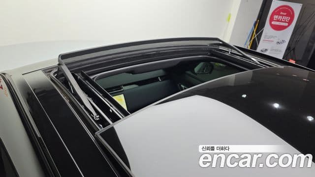 Land Rover Range Rover Velar 2.0 P400E Dynamic SE, 2025 19