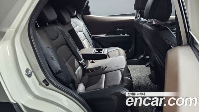 KG모빌리티(SsangYong) Beautiful Korando бензин 1.5 2WD C7, 2023 12