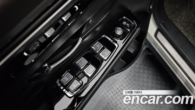 KG모빌리티(SsangYong) Beautiful Korando бензин 1.5 2WD C7, 2023 16