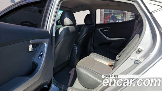 Hyundai Avante MD Premium, 2013 10