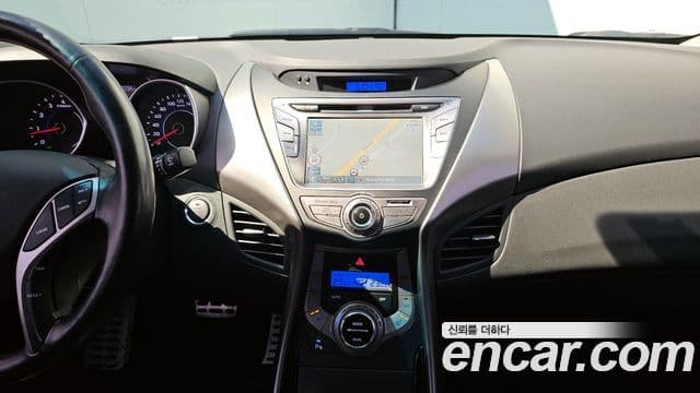 Hyundai Avante MD Premium, 2013 16