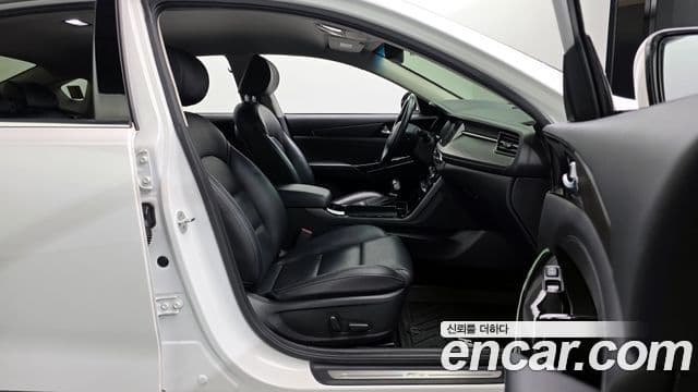 Kia K7 Premier 3.0 LPI Trendy(арендный автомобиль), 2020 10